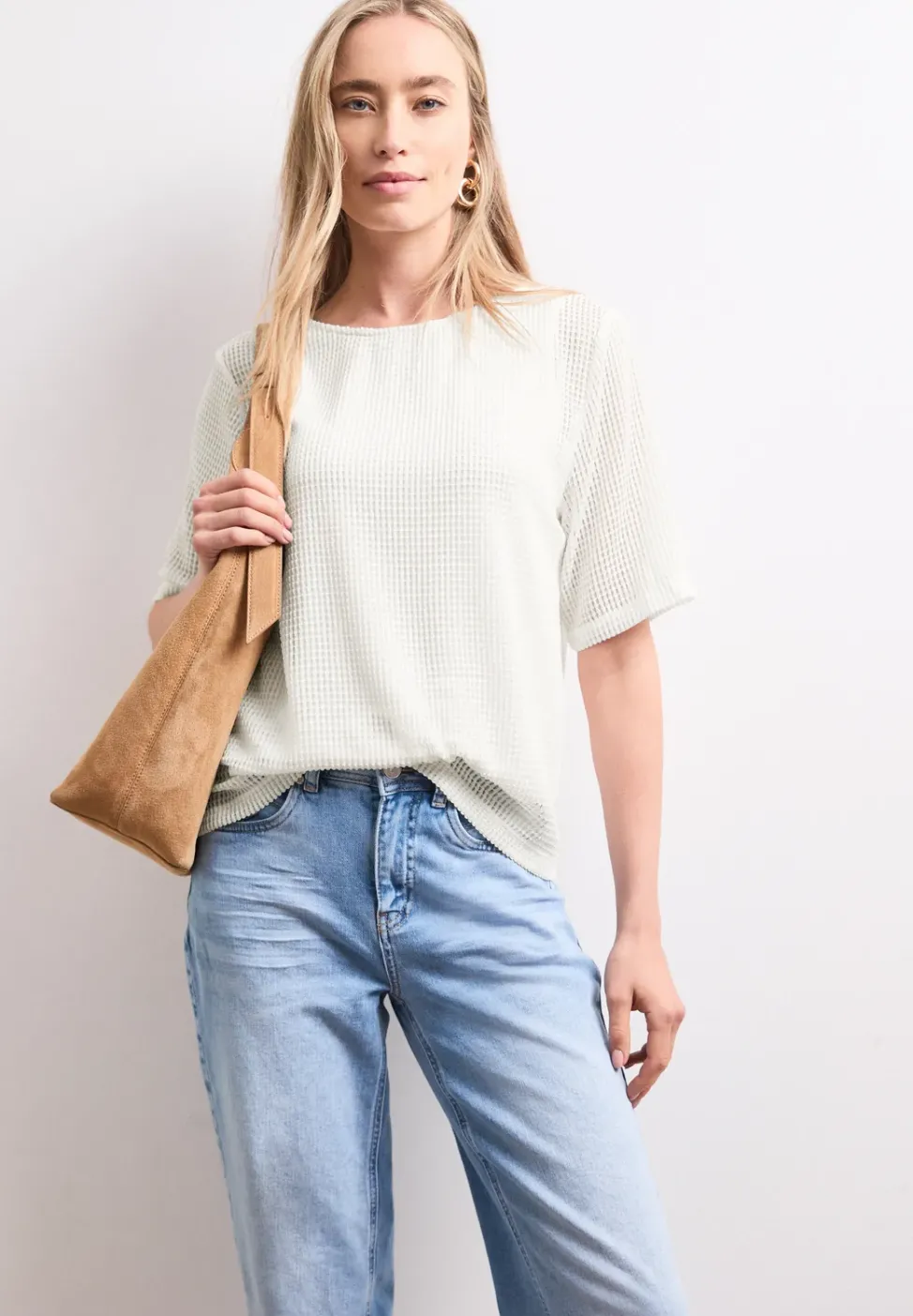2-in-1 Shirt aus Mesh mit U-Boot-Ausschnitt