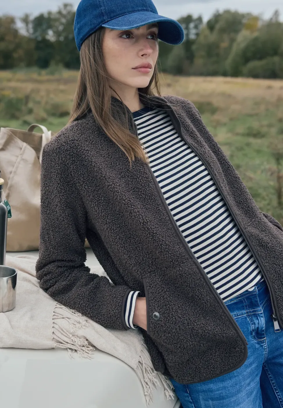 Jacke aus Teddy-Material mit Zipper