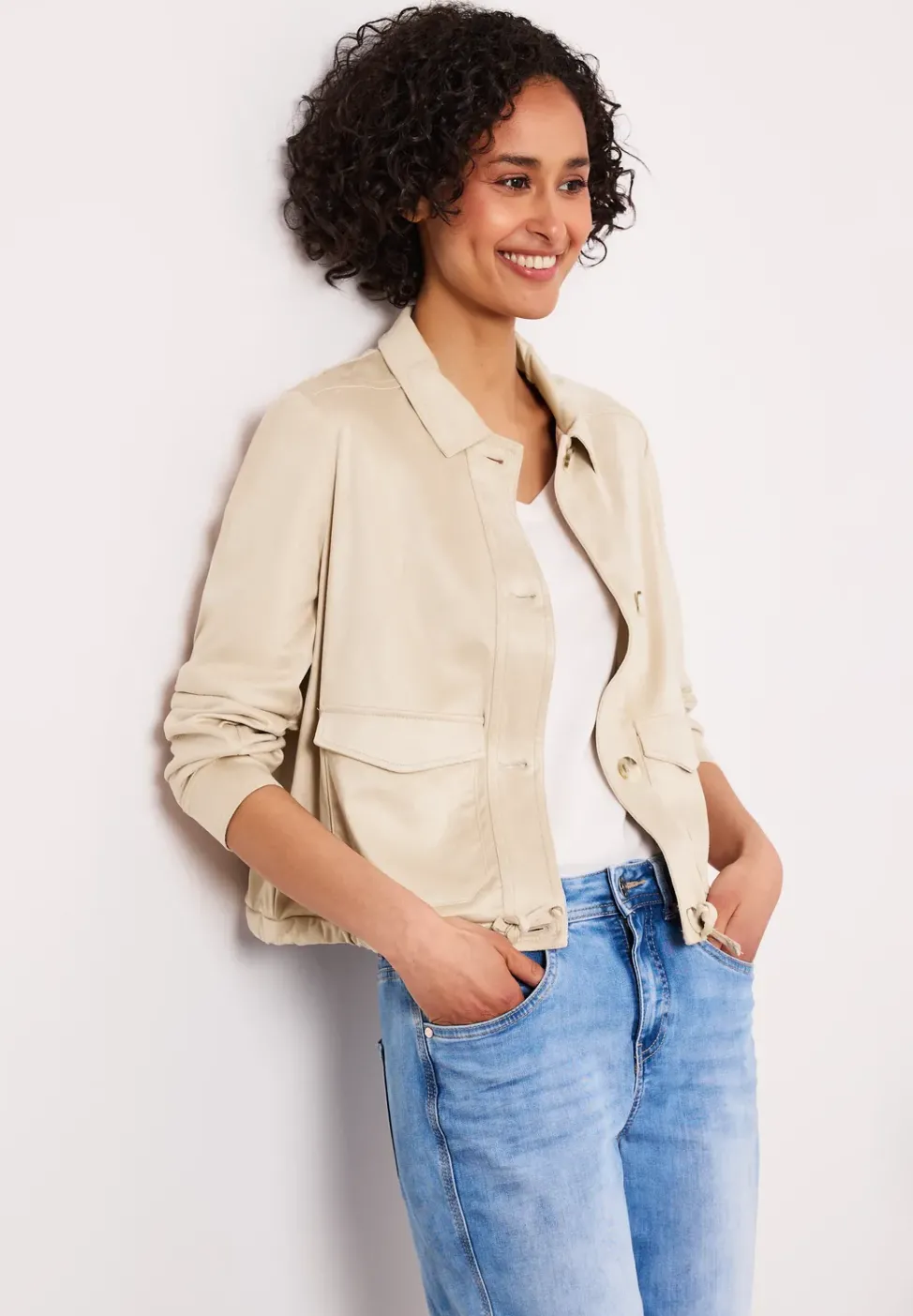 Jacke aus Velours mit Knopfleiste