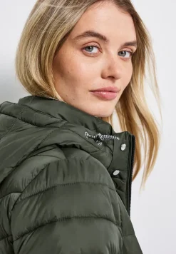 Jacke mit abnehmbarer Kapuze
