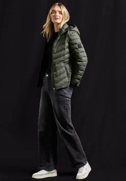 Jacke mit abnehmbarer Kapuze
