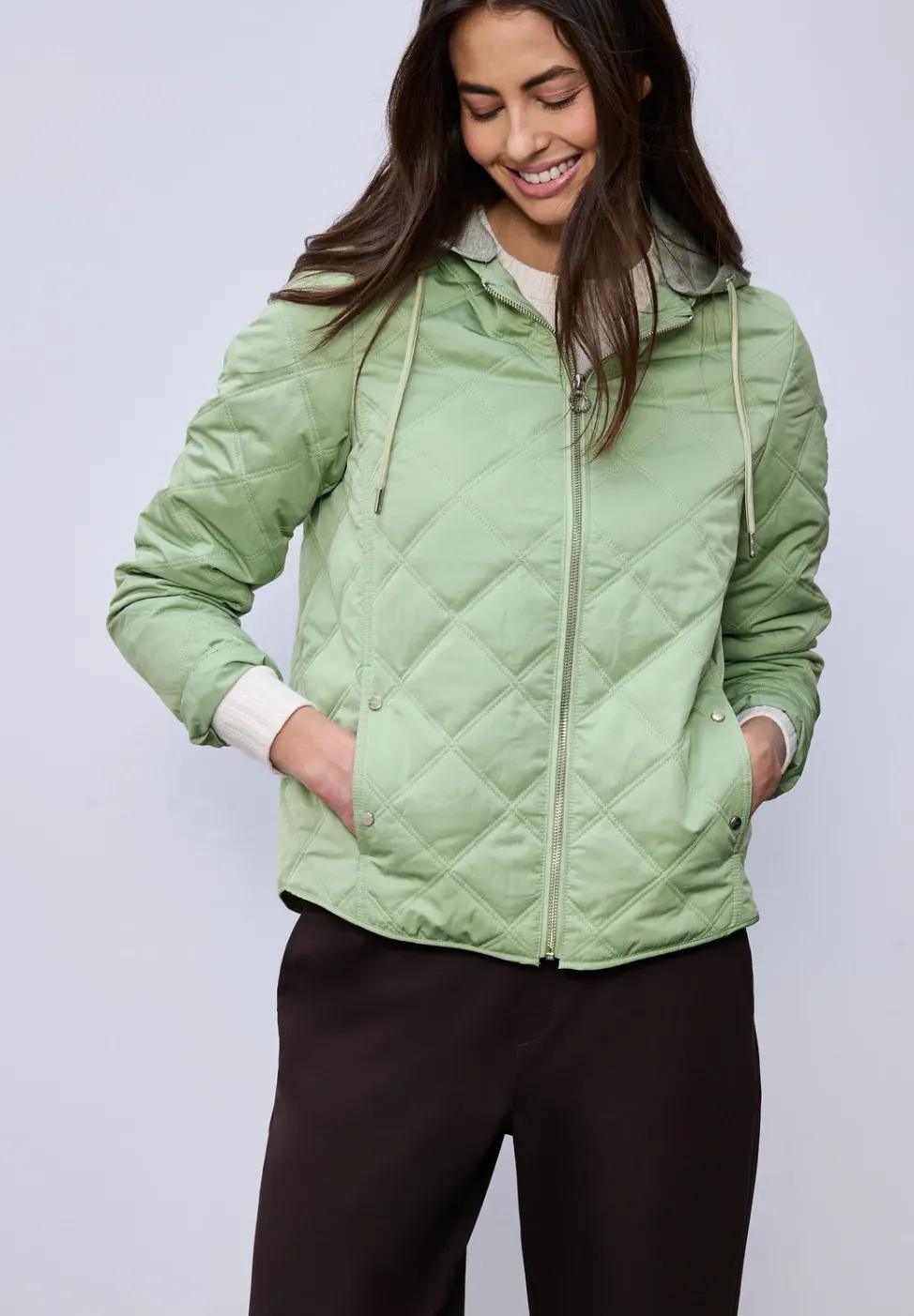 Jacke mit abnehmbarer Kapuze