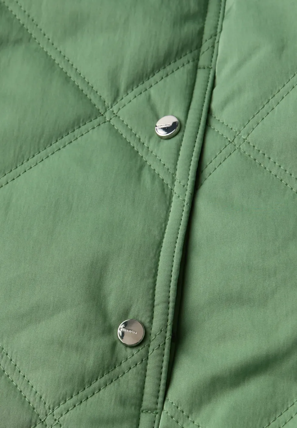 Jacke mit abnehmbarer Kapuze