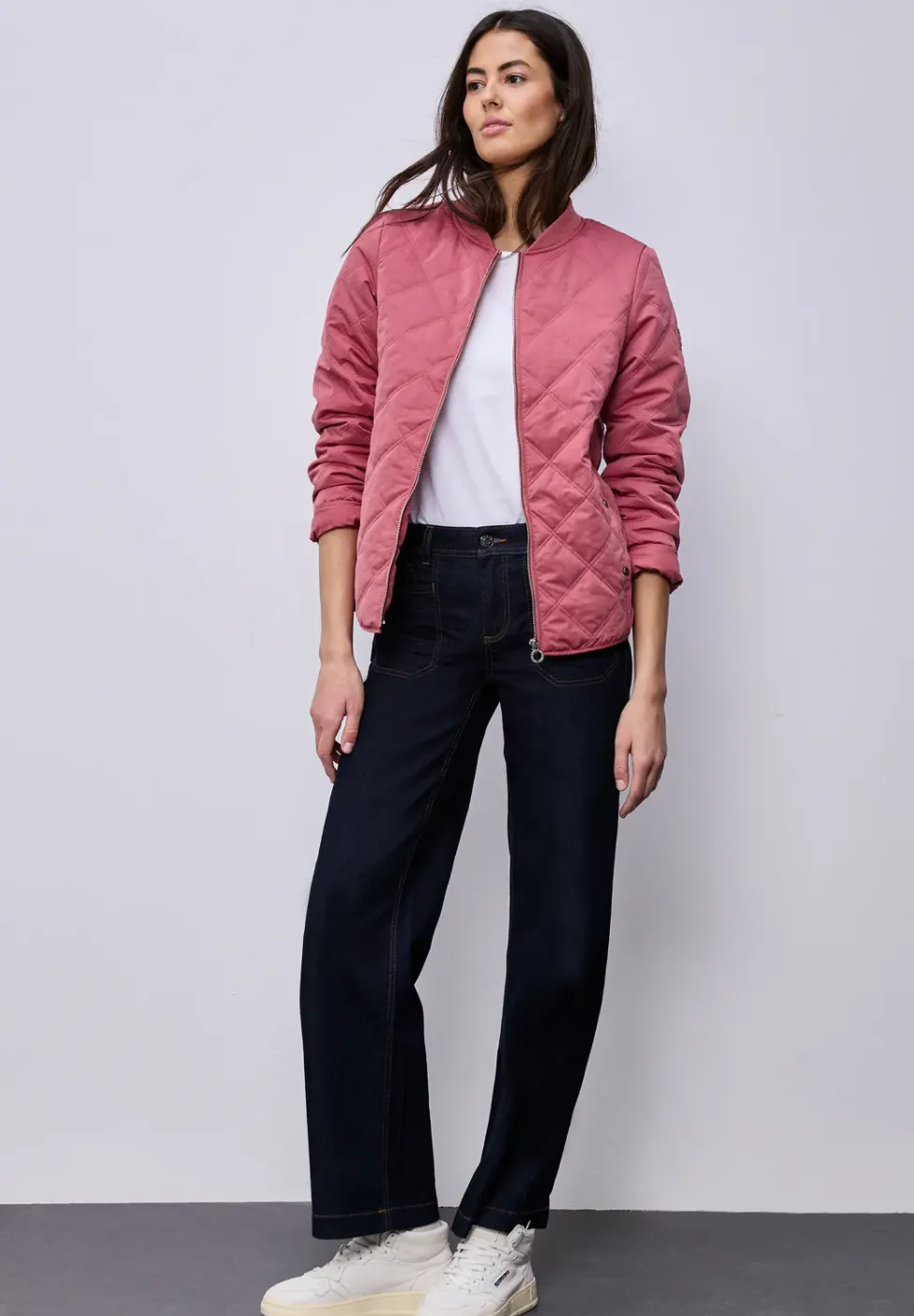 Jacke mit abnehmbarer Kapuze