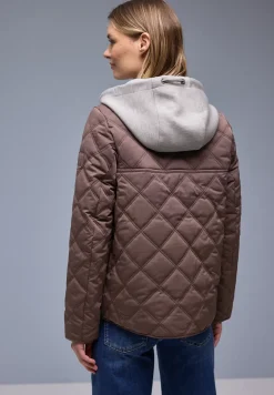 Jacke mit abnehmbarer Kapuze