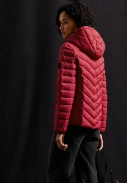 Jacke mit abnehmbarer Kapuze
