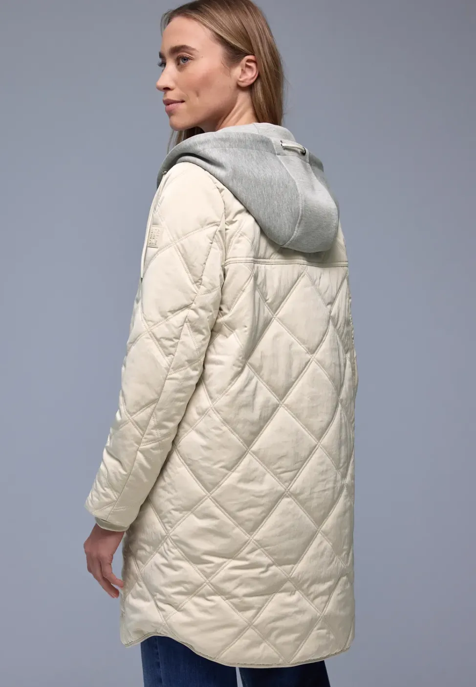 Jacke mit abnehmbarer Kapuze