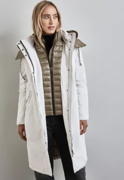 Jacke mit abnehmbarer Kapuze
