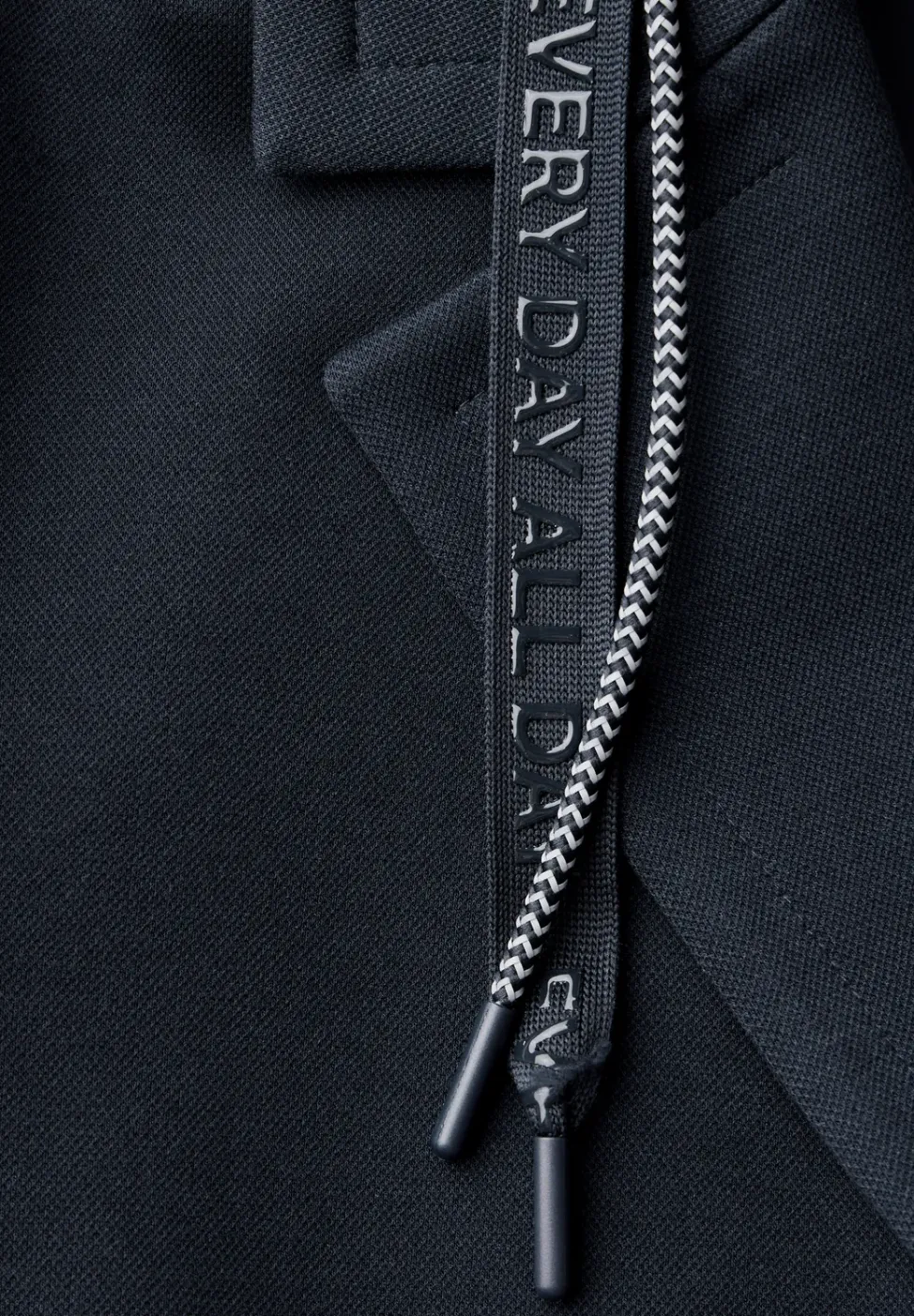 Jacke mit abnehmbarer Kapuze