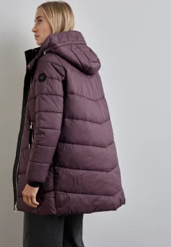 Jacke mit abnehmbarer Kapuze