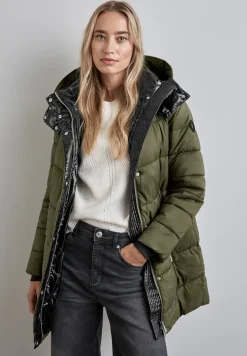 Jacke mit abnehmbarer Kapuze