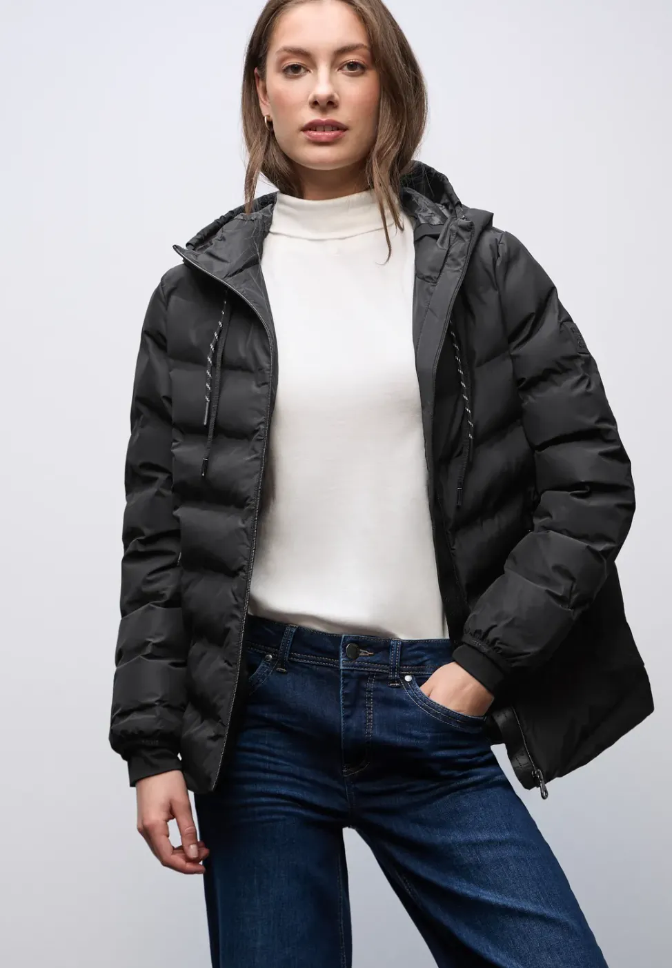 Jacke mit geklebten Nähten