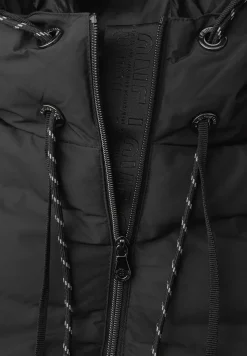 Jacke mit geklebten Nähten
