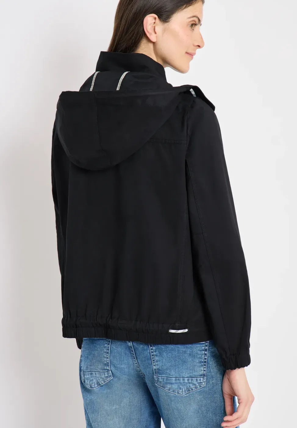 Jacke mit Kapuze und Tunnelzug
