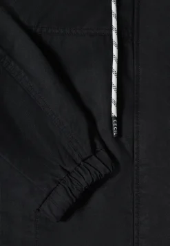 Jacke mit Kapuze und Tunnelzug