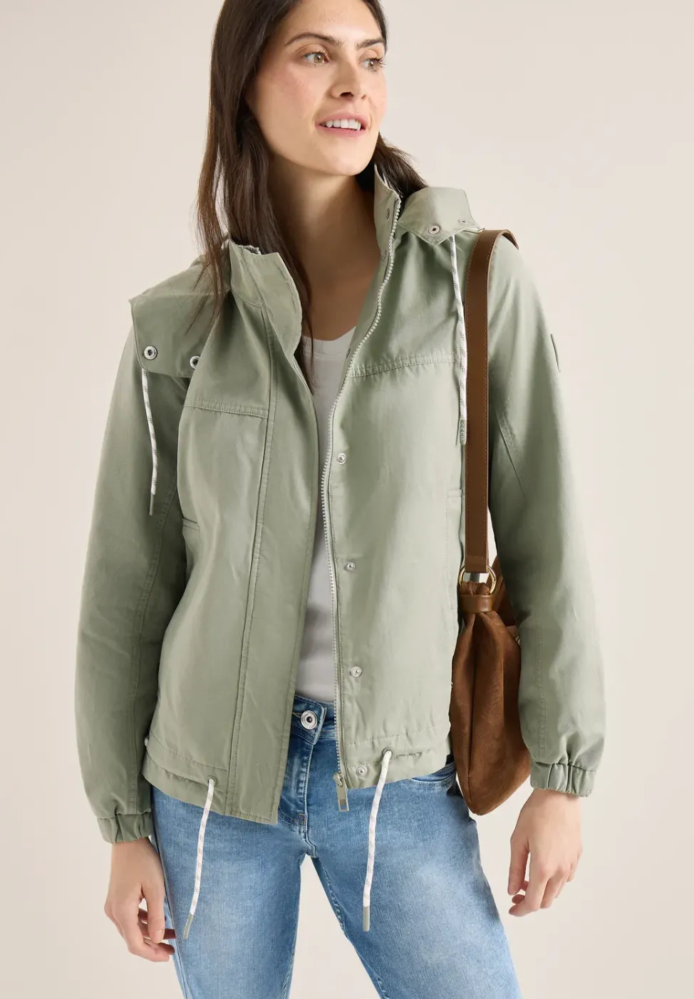 Jacke mit Kapuze und Tunnelzug