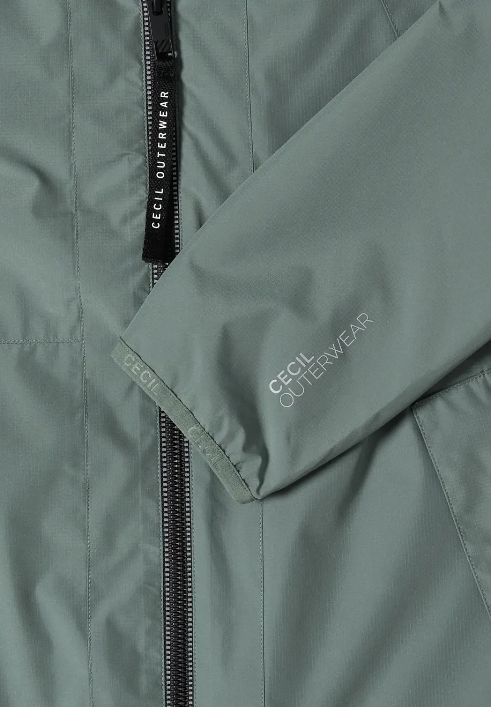Jacke mit Kapuze und Tunnelzug