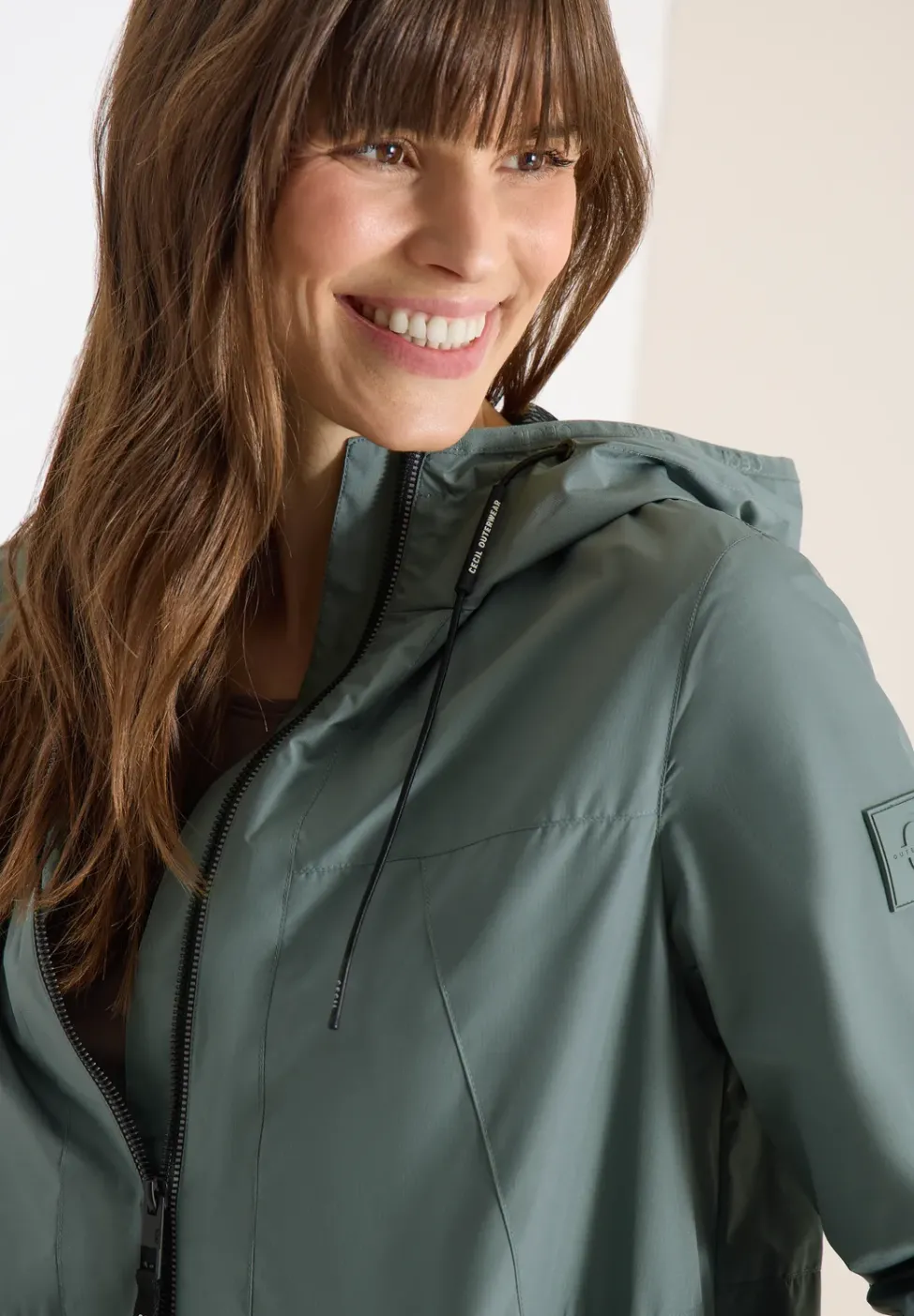Jacke mit Kapuze und Tunnelzug