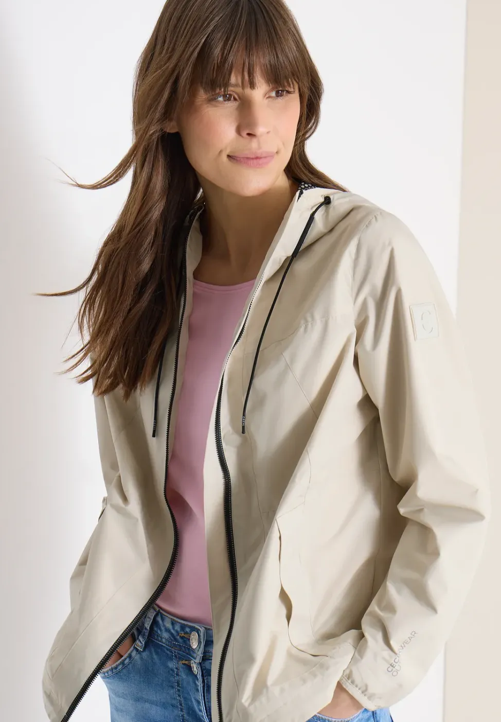 Jacke mit Kapuze und Tunnelzug