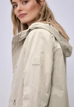 Jacke mit Kapuze und Zipper