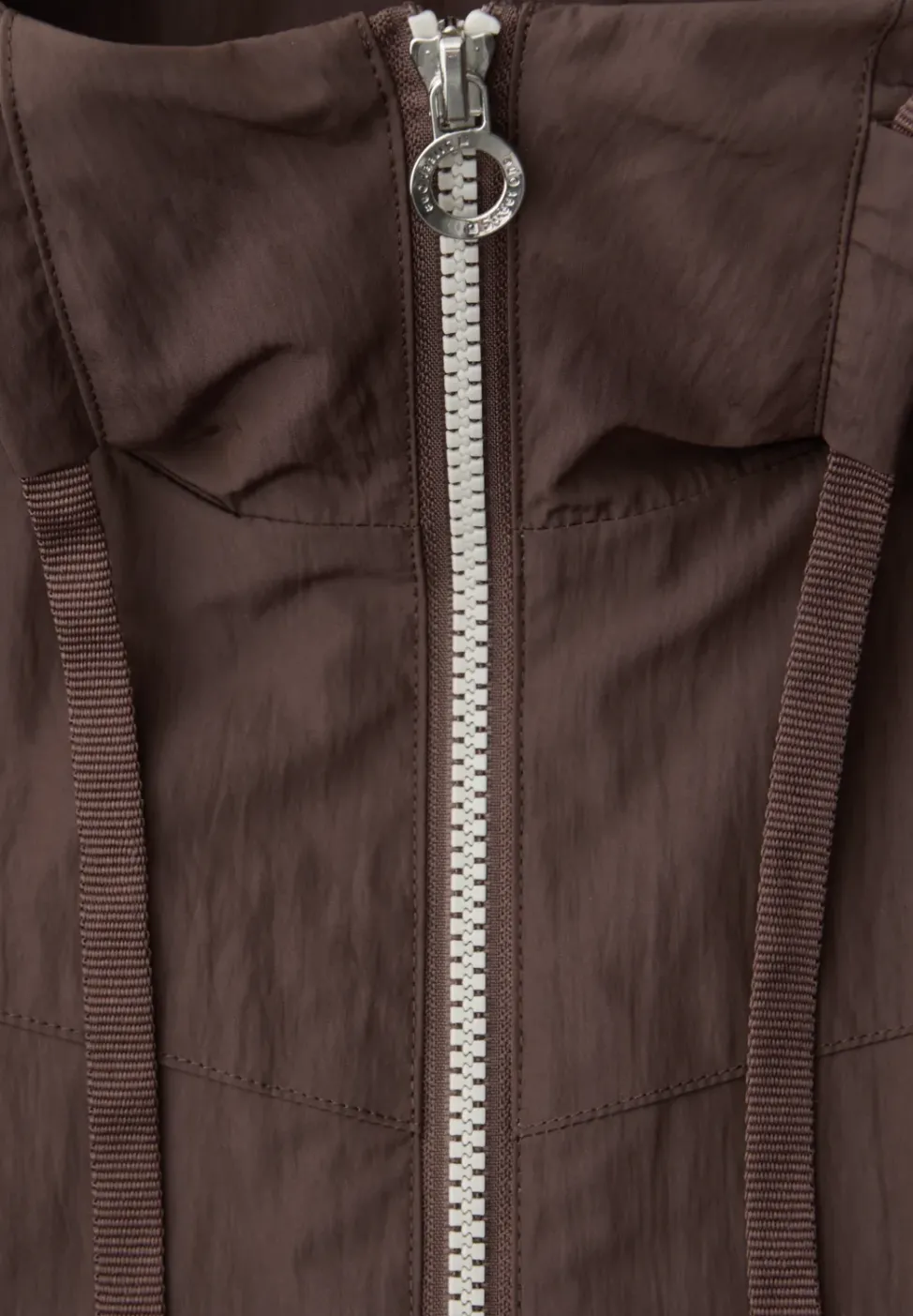 Jacke mit Kapuze und Zipper