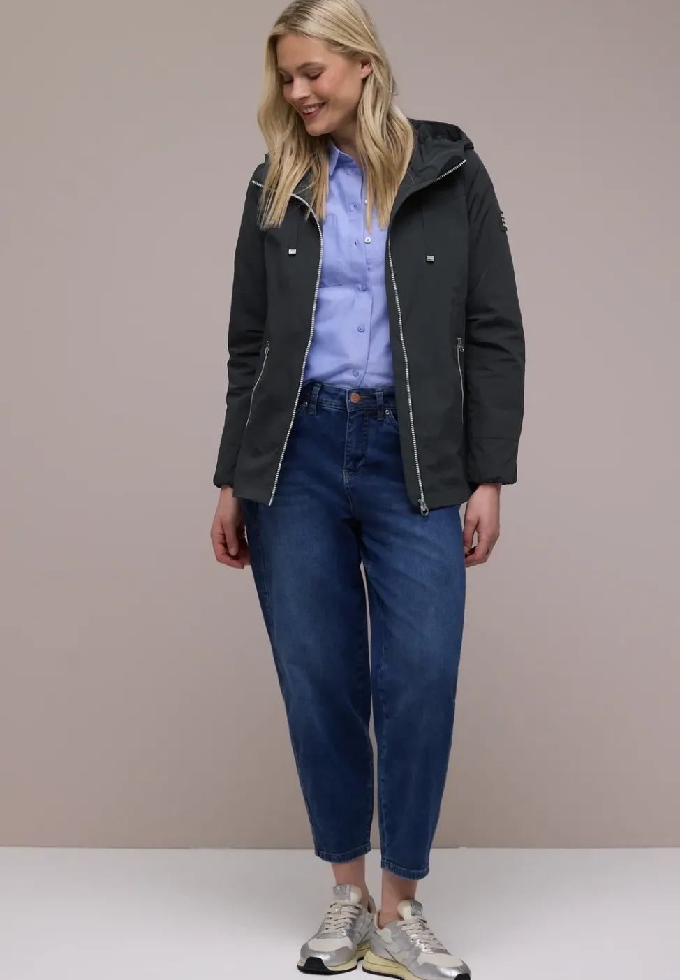 Jacke mit Kapuze und Zipper