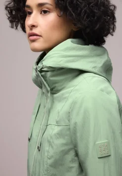 Jacke mit Kapuze und Zipper