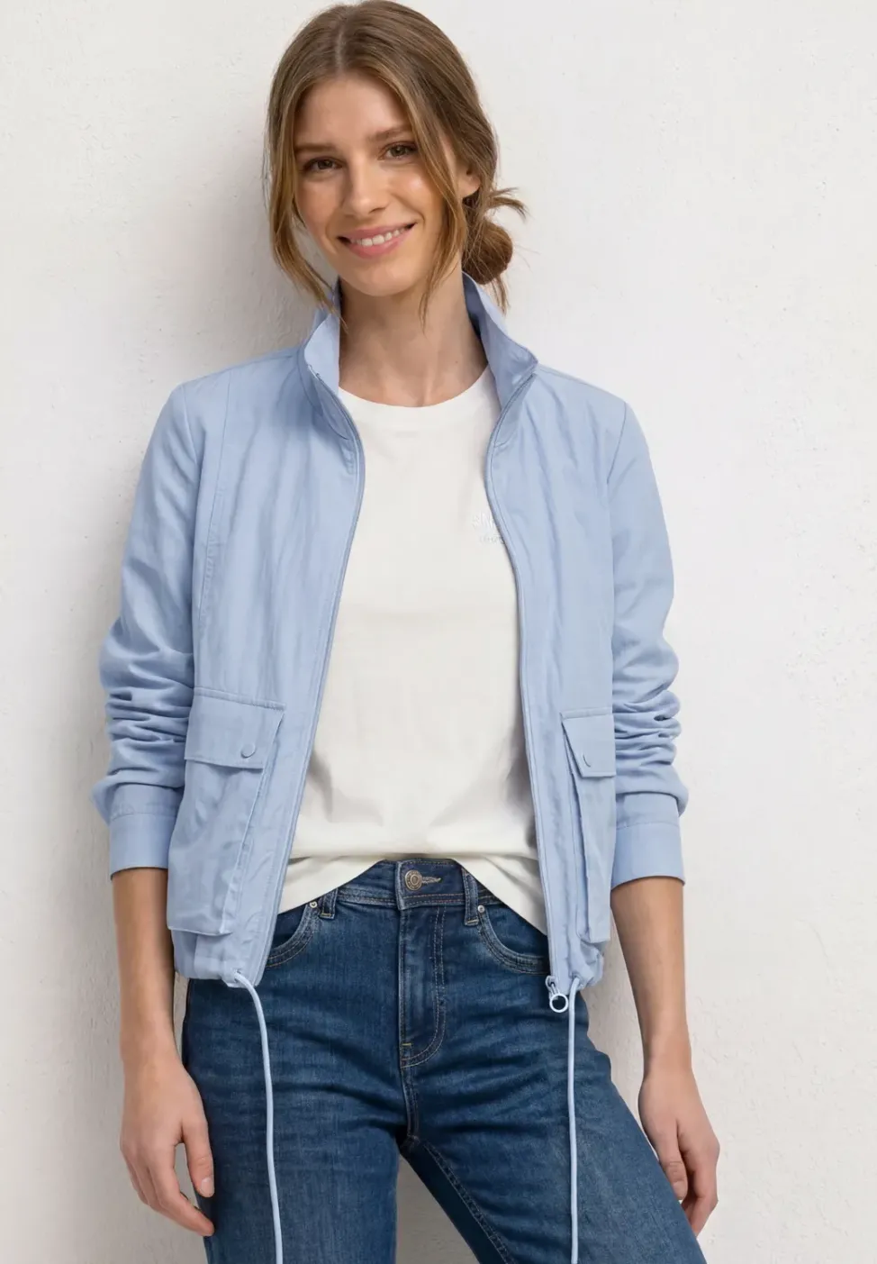 Jacke mit Stehkragen und Zipper