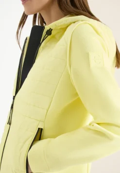 Jacke mit Strukturmix und Kapuze