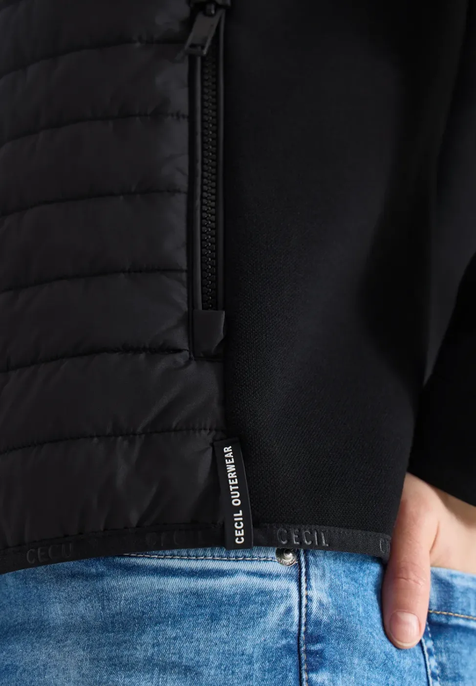 Jacke mit Strukturmix und Kapuze