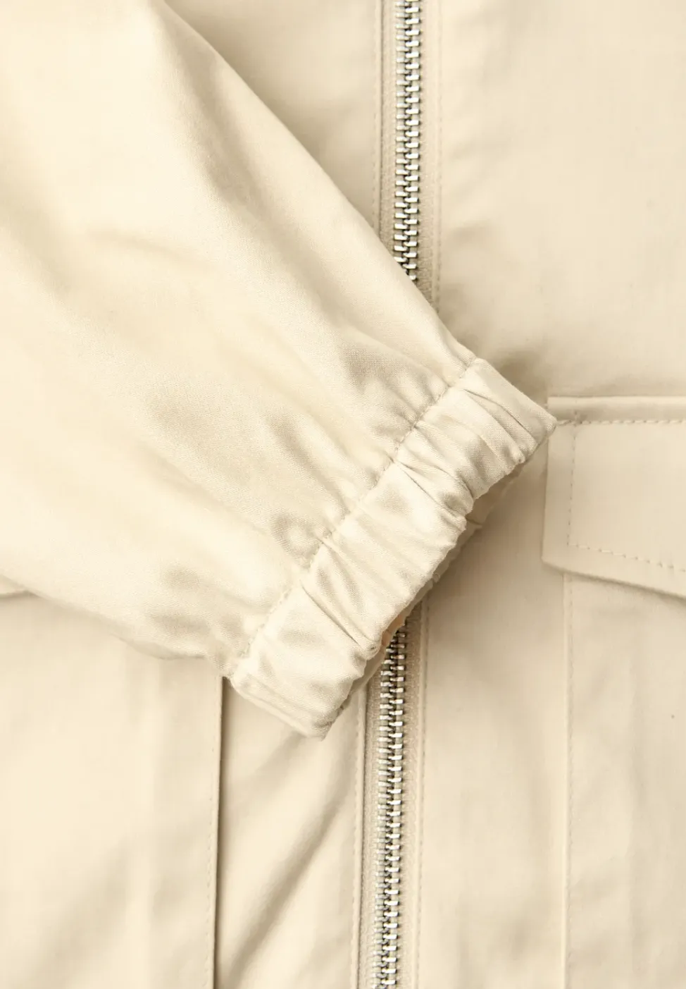 Jacke mit Tunnelzug und Zipper