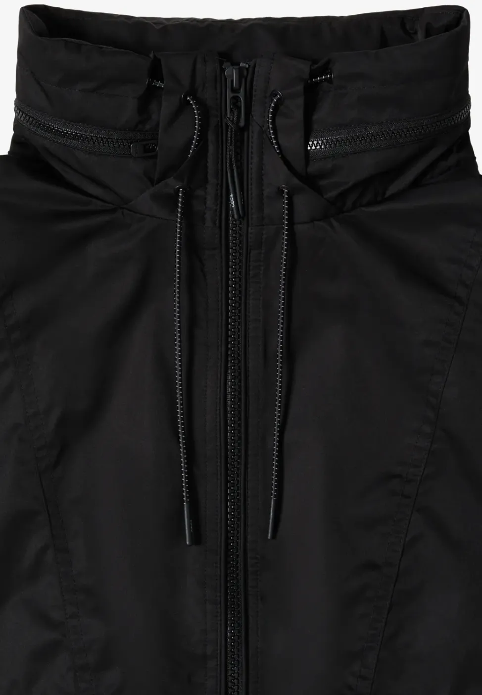 Jacke mit verstaubarer Kapuze