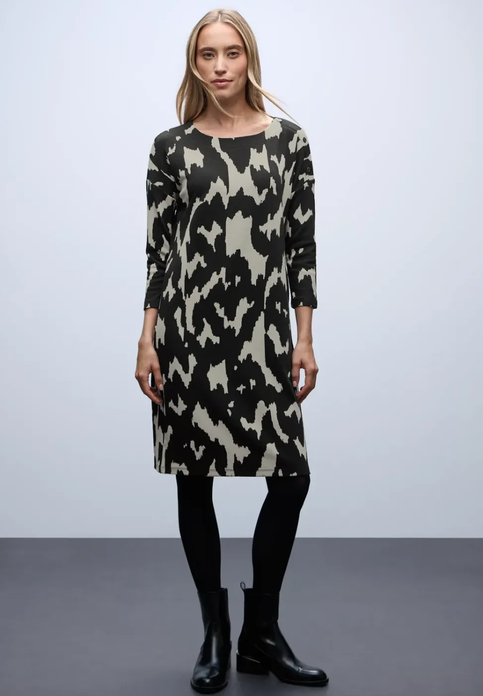 Jacquard-Kleid mit Knöpfen
