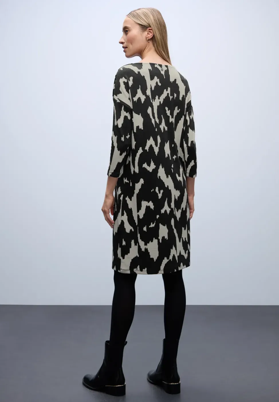 Jacquard-Kleid mit Knöpfen