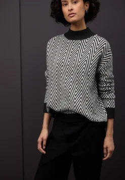 Jacquard Turtleneck Pullover