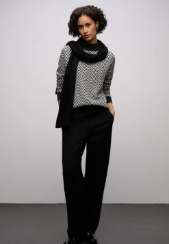Jacquard Turtleneck Pullover
