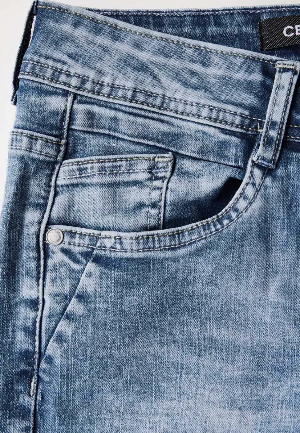 Jeans im Slim Fit