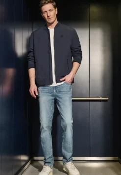 Jeans im Slim Fit