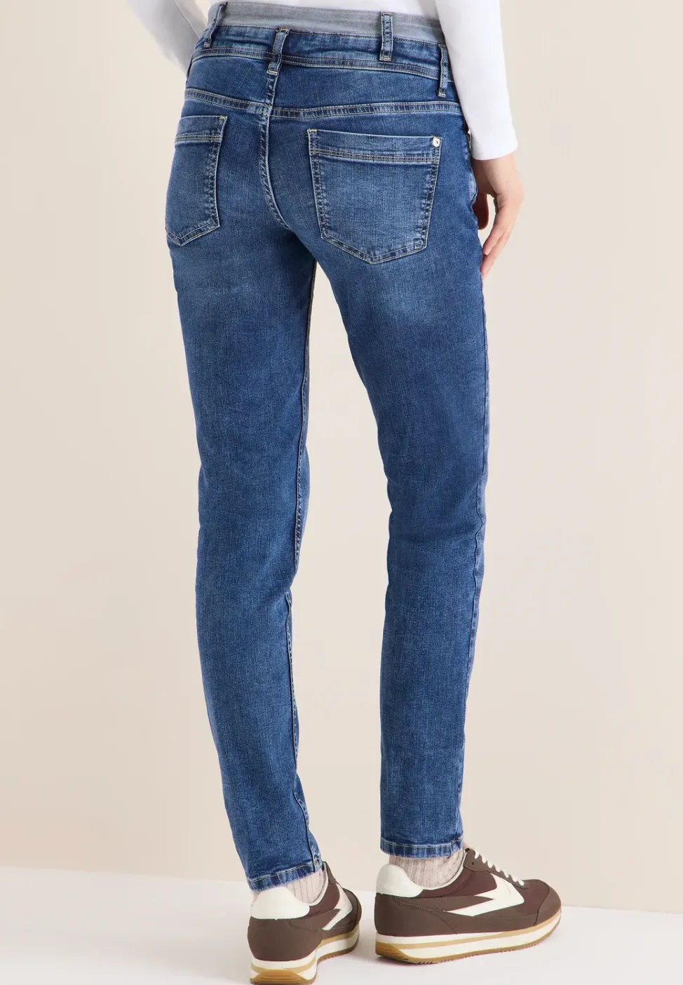 Jeans mit doppeltem Bund