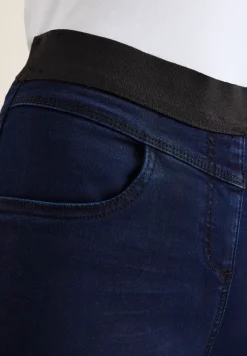 Jeans mit Elastikbund