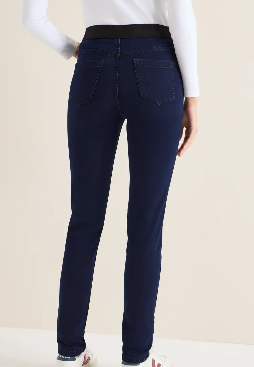 Jeans mit Elastikbund