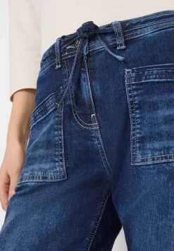 Jeans mit Patch Pockets
