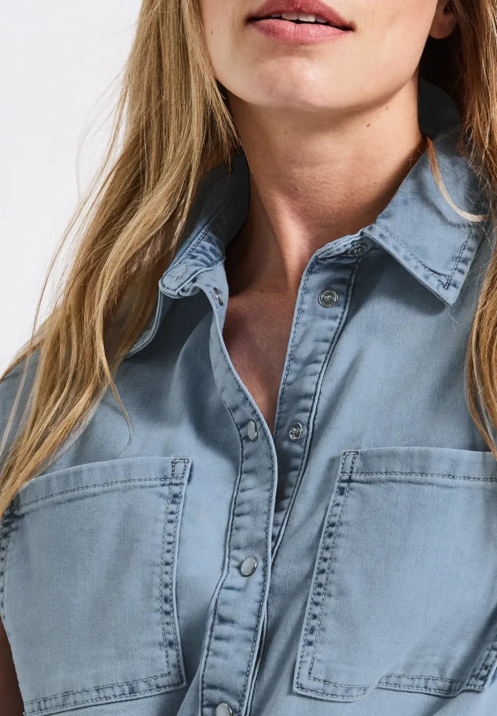 Jeansbluse im Bleached-Look