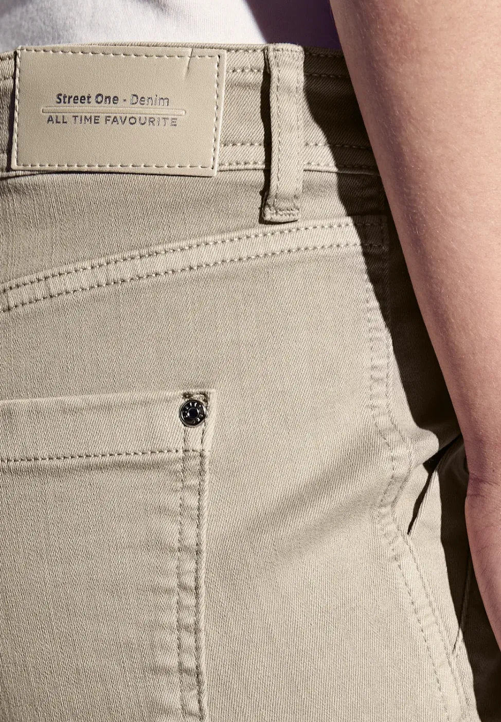 Jeans im Cargo-Look