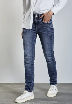 Jeans im Casual Fit