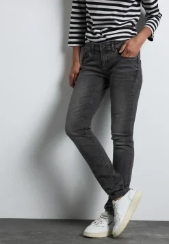 Jeans im Casual Fit