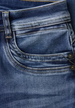 Jeans im Destroyed Look