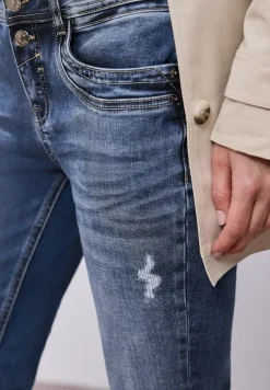 Jeans im Destroyed Look