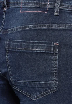 Jeans im Slim Fit