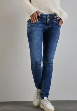 Jeans im Slim Fit